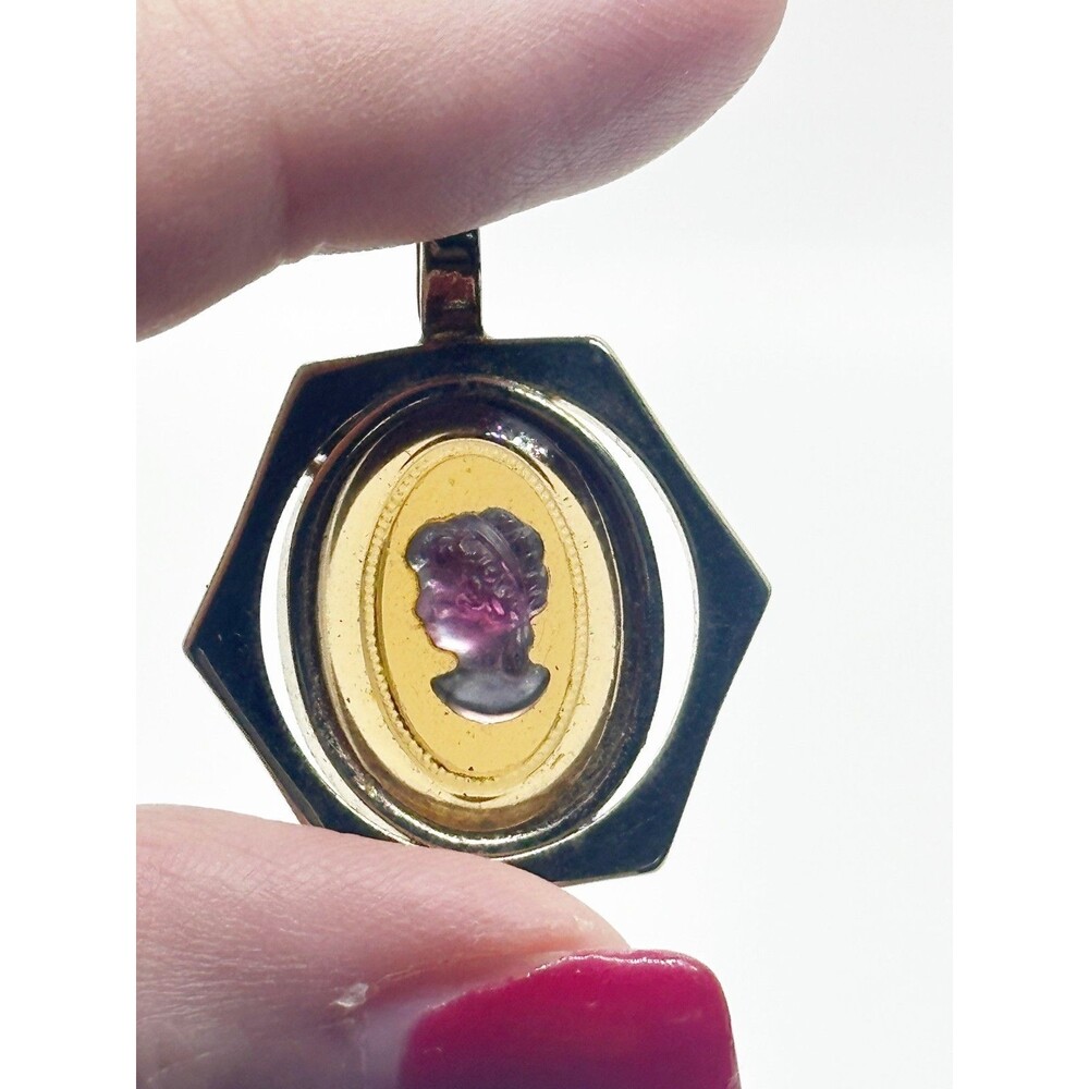 Vintage Intaglio Cameo Pendant Hexagon Gold Tone Left Facing - Picture 4 of 6